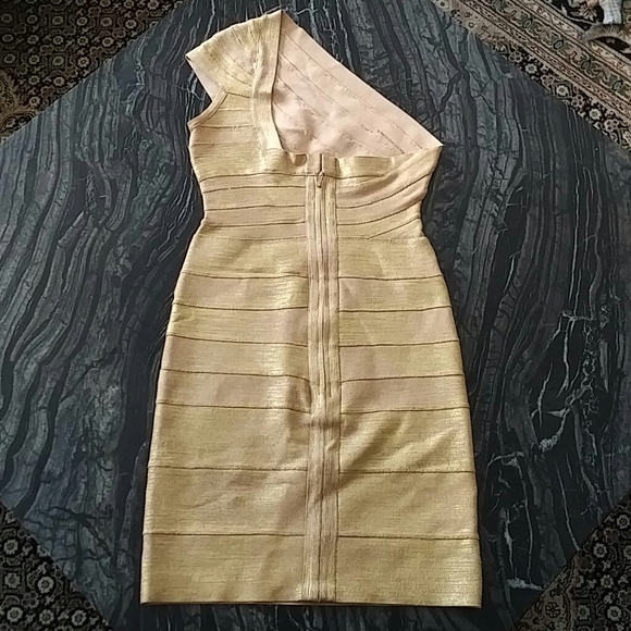 Herve Leger - gold textured one shoulder dress - Picture 4 of 6